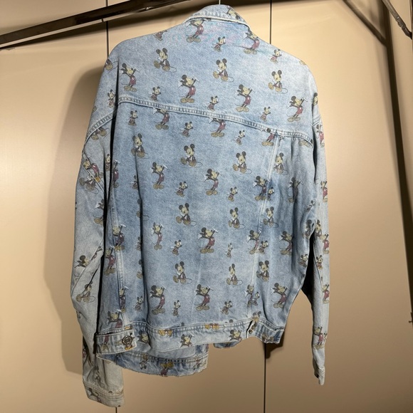 Disney x boohooMAN Denim MICKEY MOUSE Jacket - Picture 3 of 13